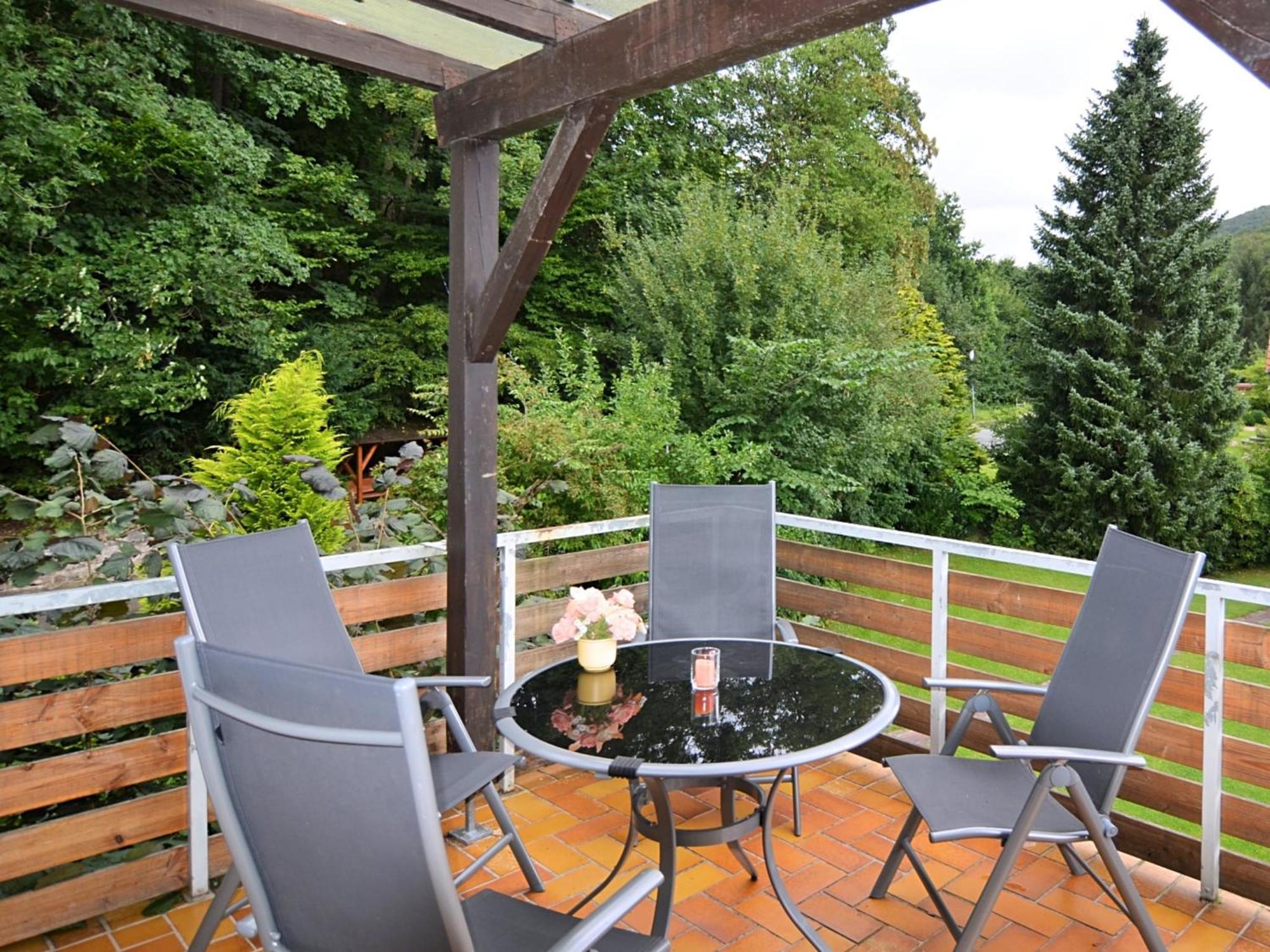 Spacious Apartment In Weser Uplands With Garden Bad Pyrmont Exterior photo